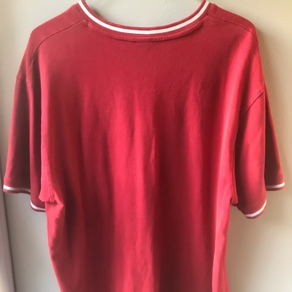 Red GAP tee 🔥 - Picture 4 of 4